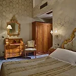 Al Ponte Antico 4* Venedik