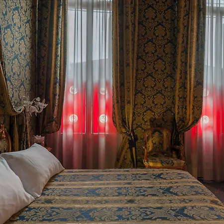 酒店 安提克庞特酒店 4*