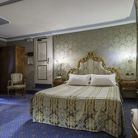 安提克庞特酒店