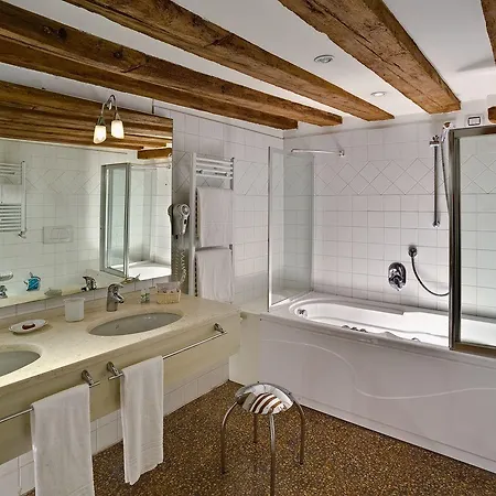 安提克庞特酒店