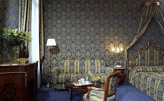 Al Ponte Antico Hotel 4*