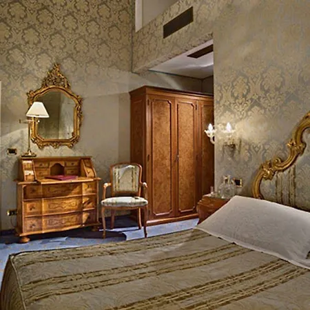 Otel Al Ponte Antico Venedik