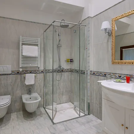 Otel Al Ponte Antico 4*