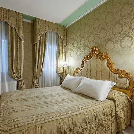 Al Ponte Antico Otel Venedik