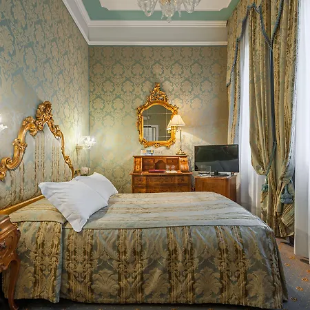 Al Ponte Antico Otel 4*