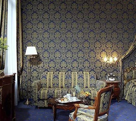 Al Ponte Antico Hotel 4*