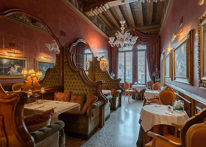 Hotel Al Ponte Antico 4*