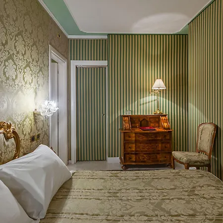 Al Ponte Antico Hotel